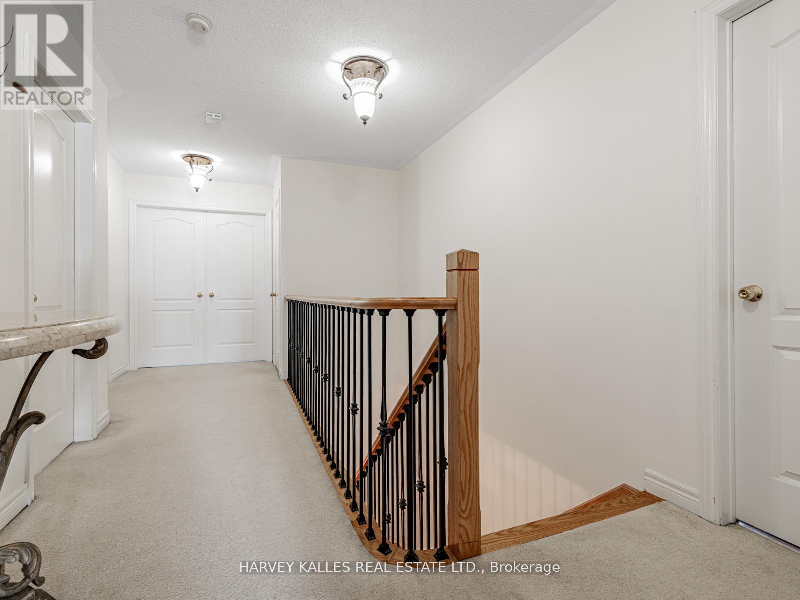 12 BARBERRY CRESCENT - 21