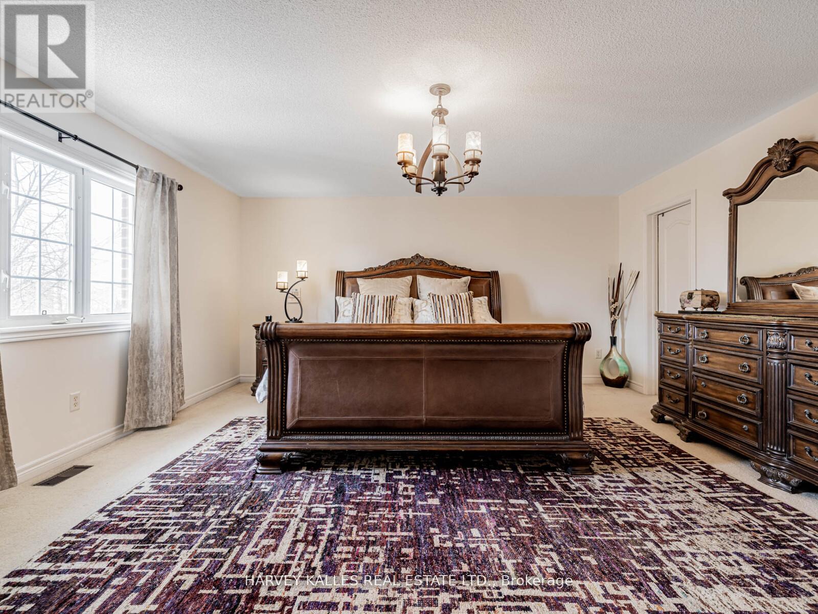 12 BARBERRY CRESCENT - 23