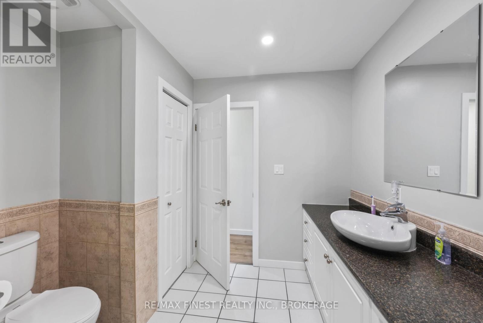 3327 LOUGHBOROUGH DRIVE - 23