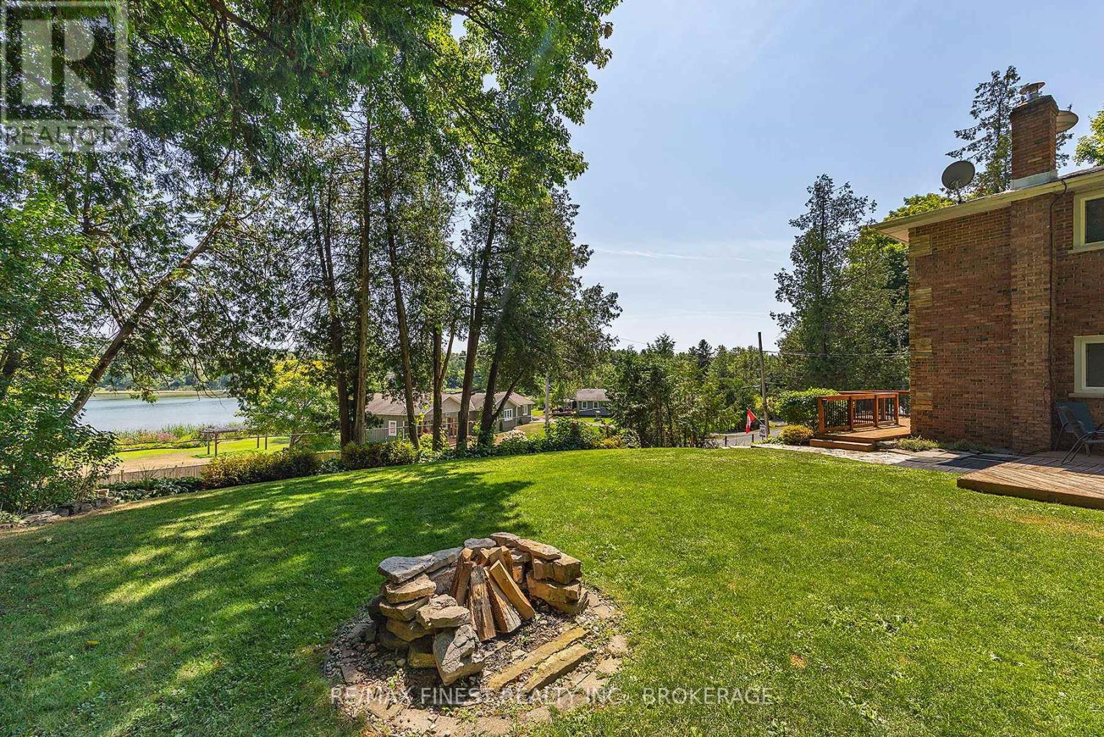 3327 LOUGHBOROUGH DRIVE - 35
