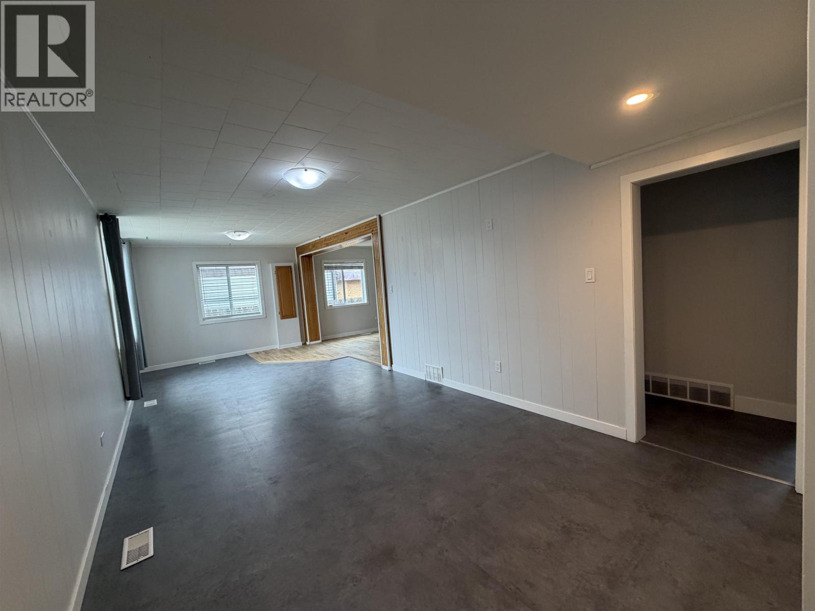235 BURDEN STREET - 3