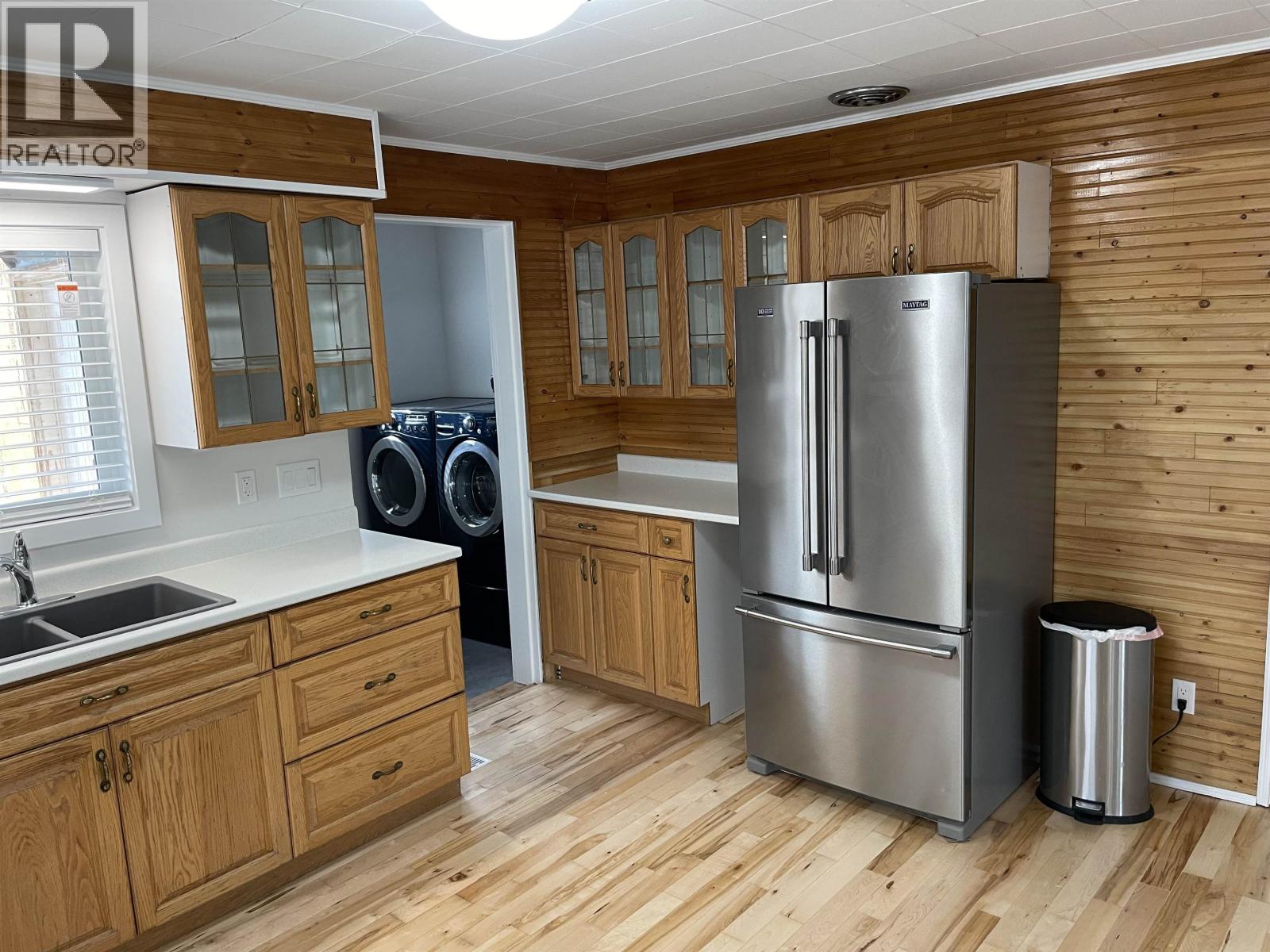 235 BURDEN STREET - 8