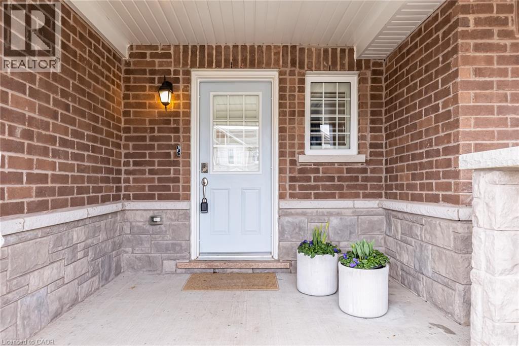 137 MCMONIES Drive, Hamilton, Ontario L8B0A6 - Photo 4