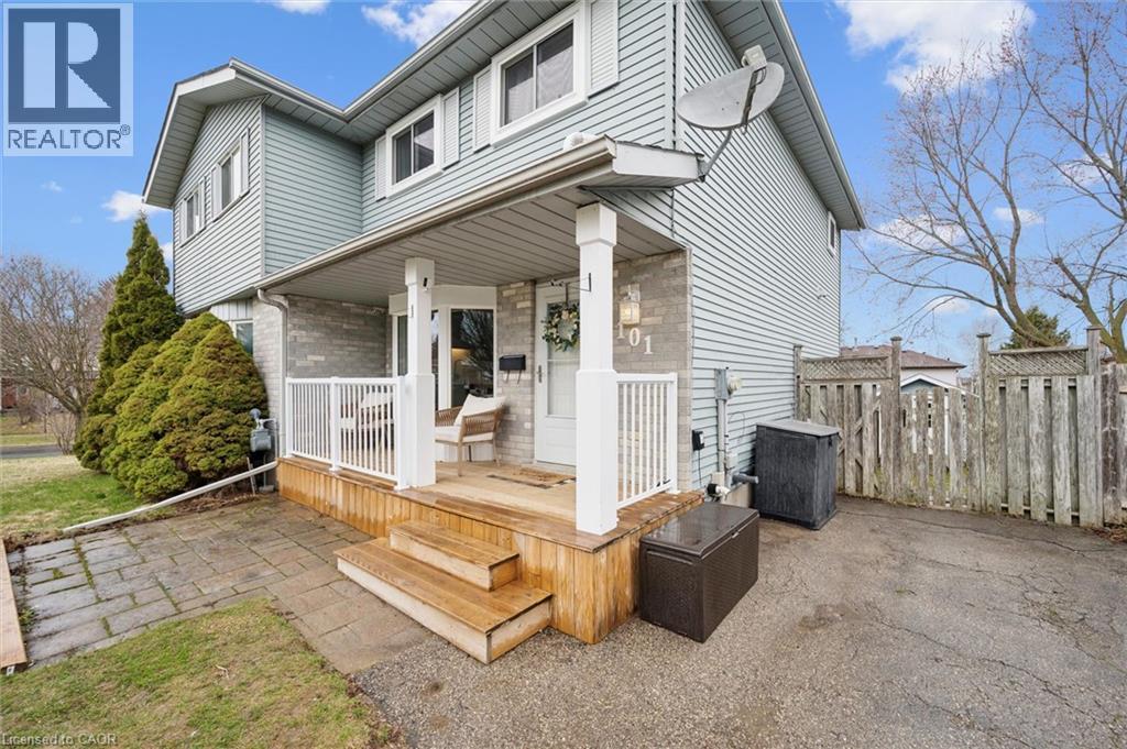 101 CONNELLY Drive, Kitchener, Ontario N2N2T9 - Photo 3