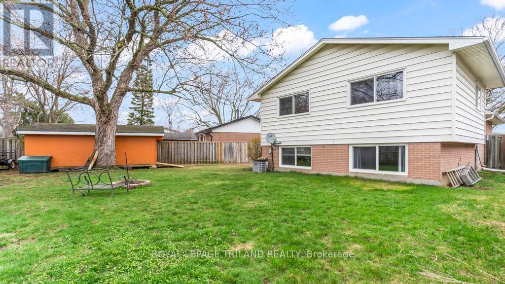 66 GARLAND CRESCENT Property Photo