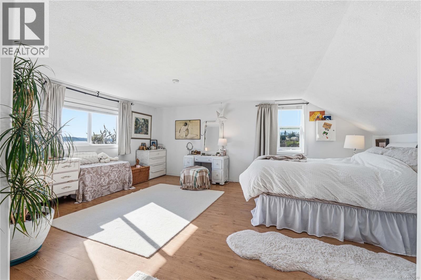 245 SABISTON ST - 15