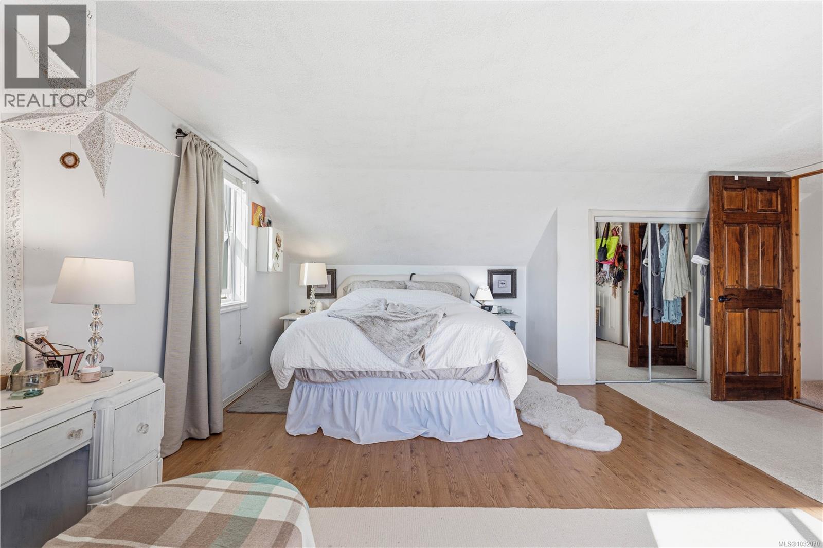 245 SABISTON ST - 17