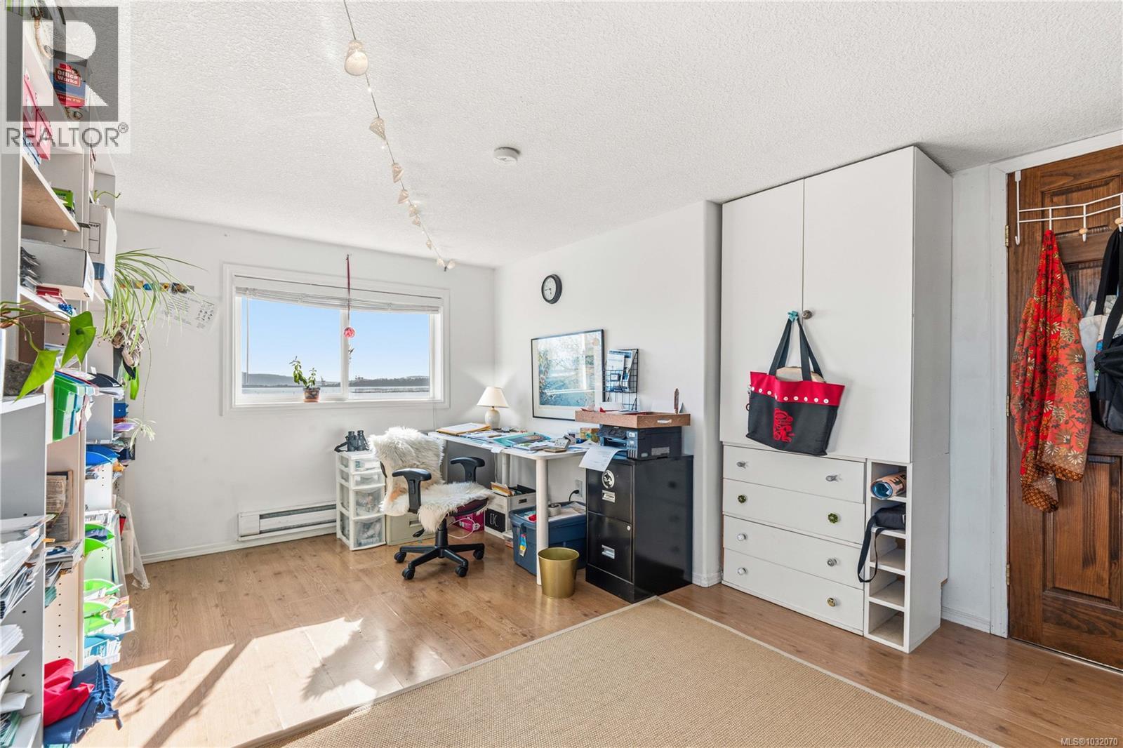 245 SABISTON ST - 24