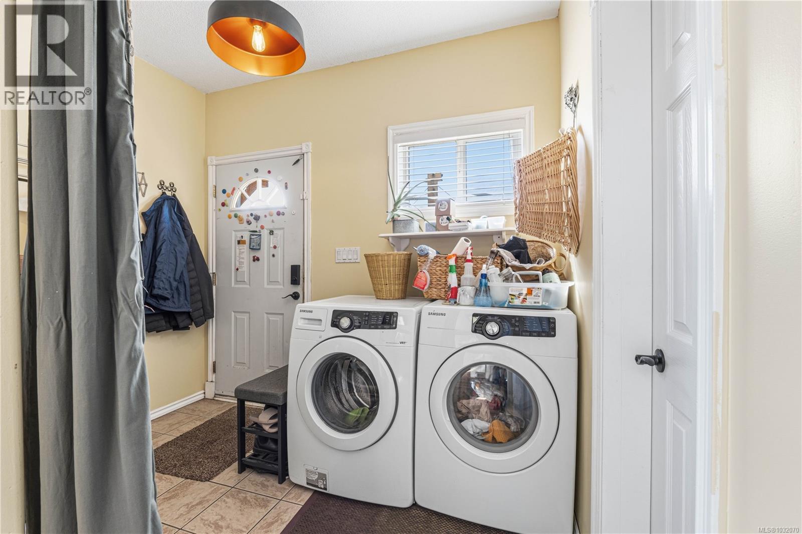 245 SABISTON ST - 26