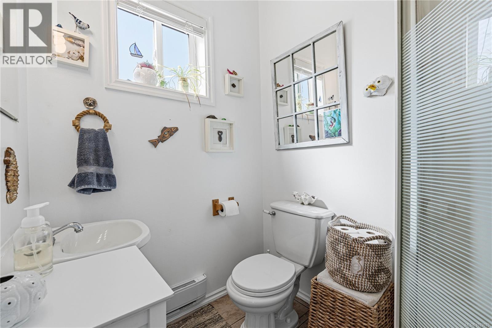 245 SABISTON ST - 27