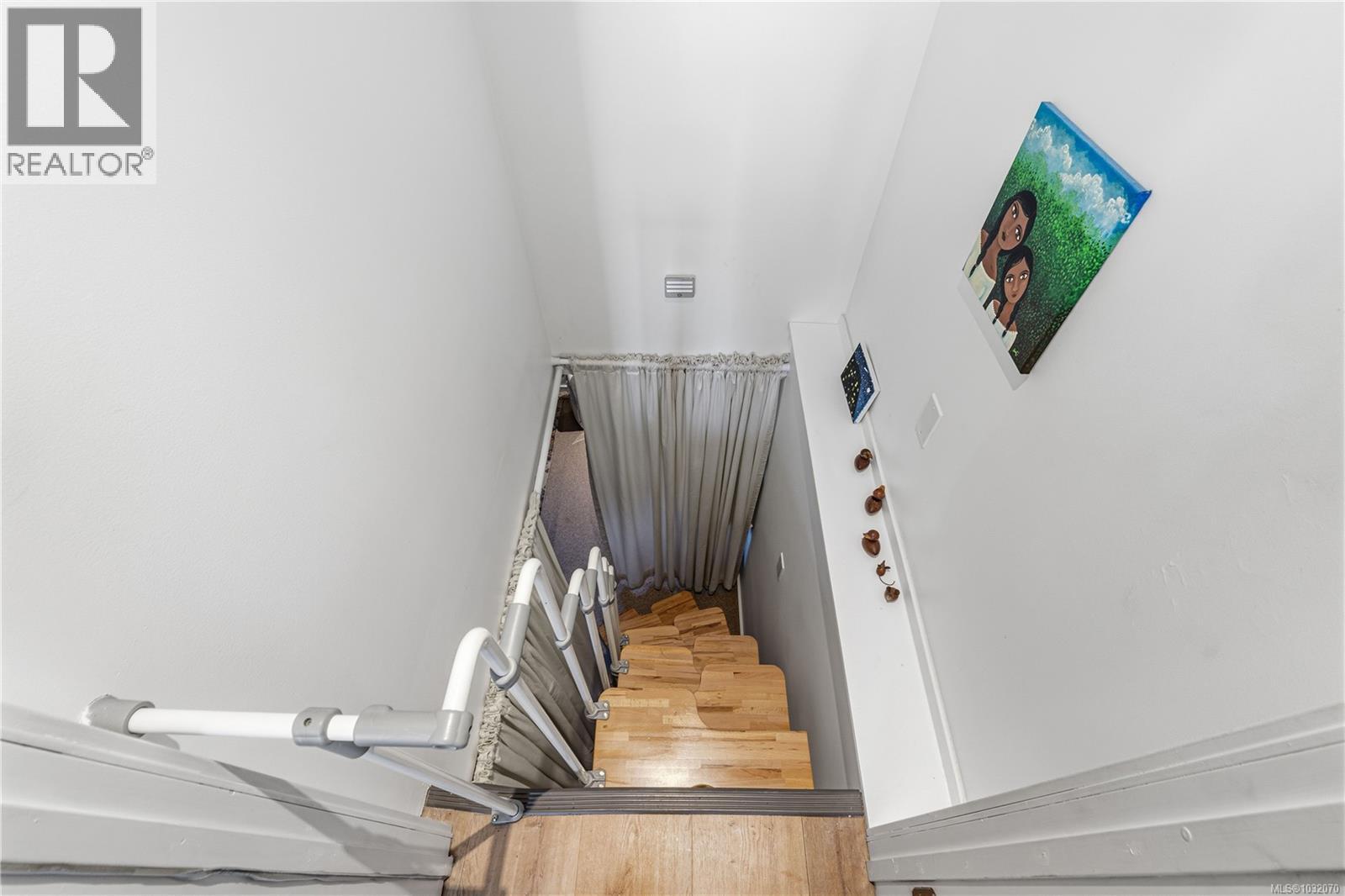 245 SABISTON ST - 29