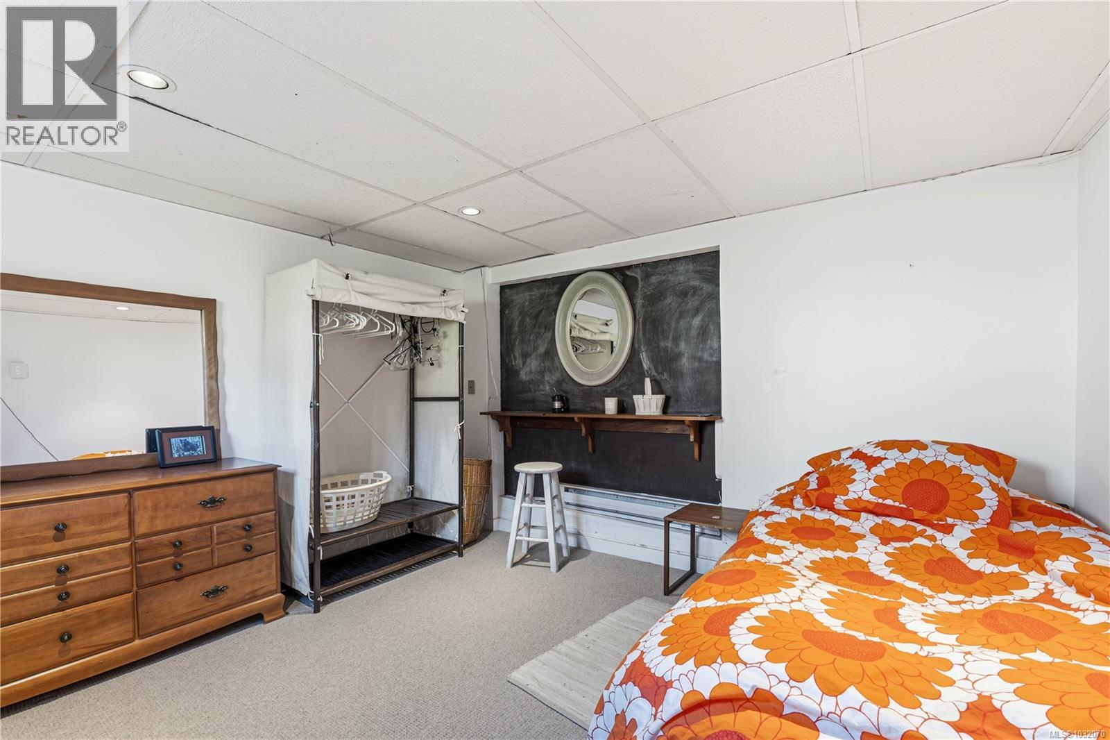 245 SABISTON ST - 33