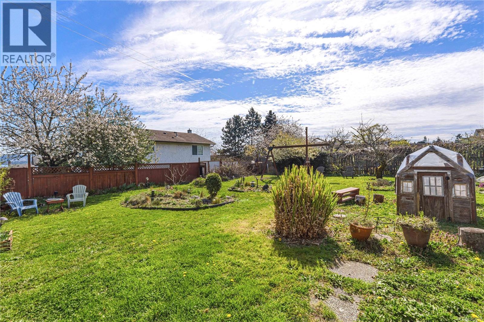 245 SABISTON ST - 42