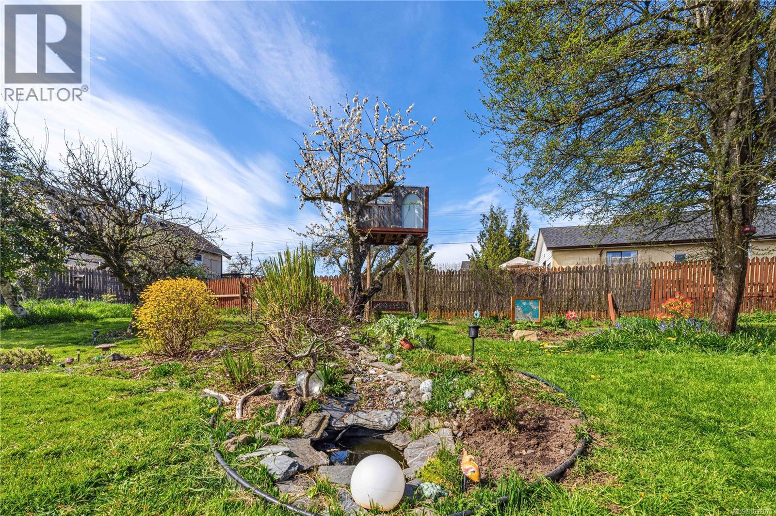 245 SABISTON ST - 43