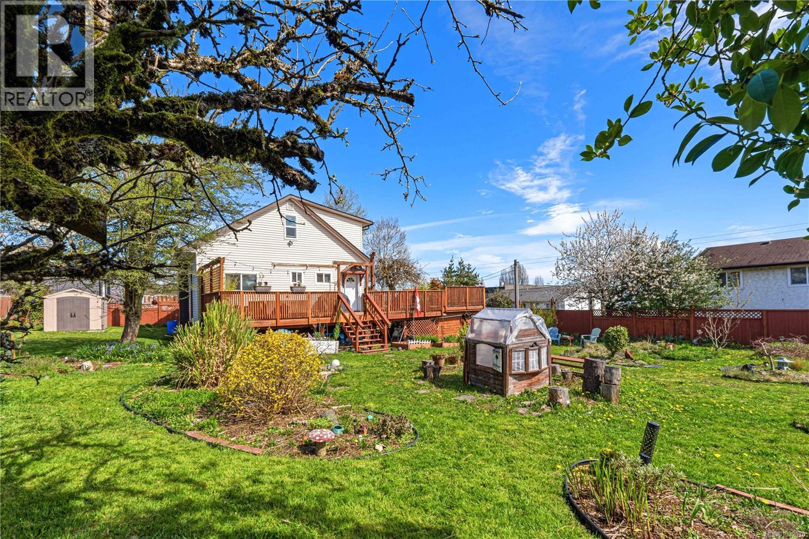 245 SABISTON ST - 44