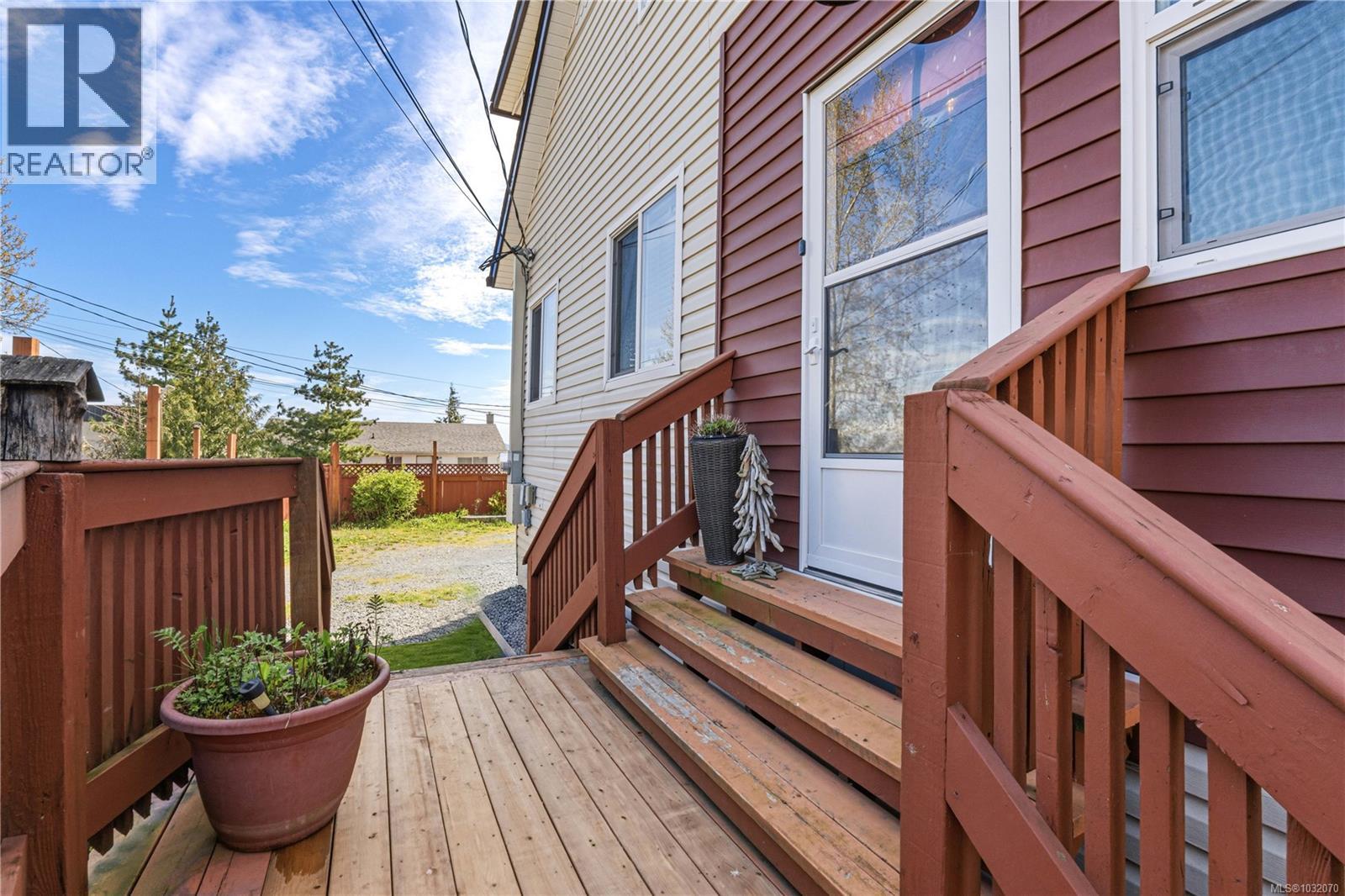 245 SABISTON ST - 47