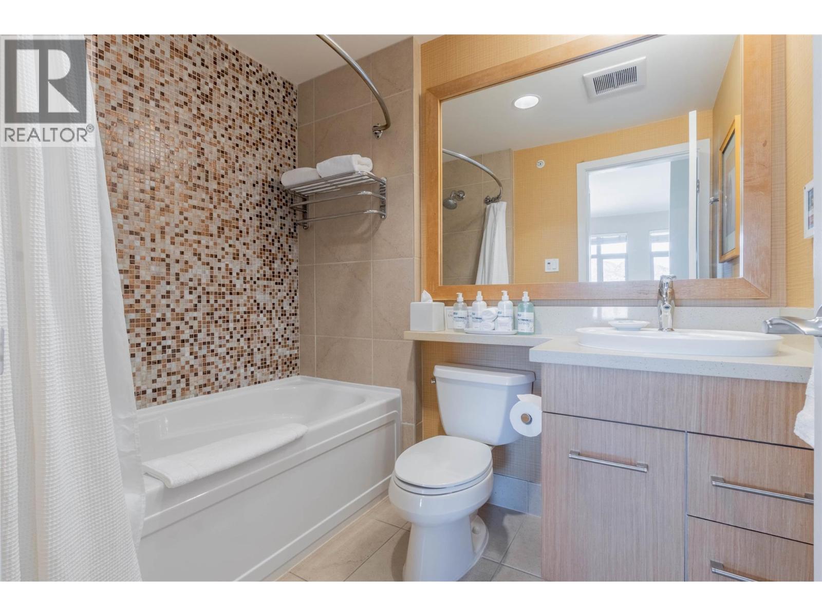 15 Park Place Unit# 407, Osoyoos