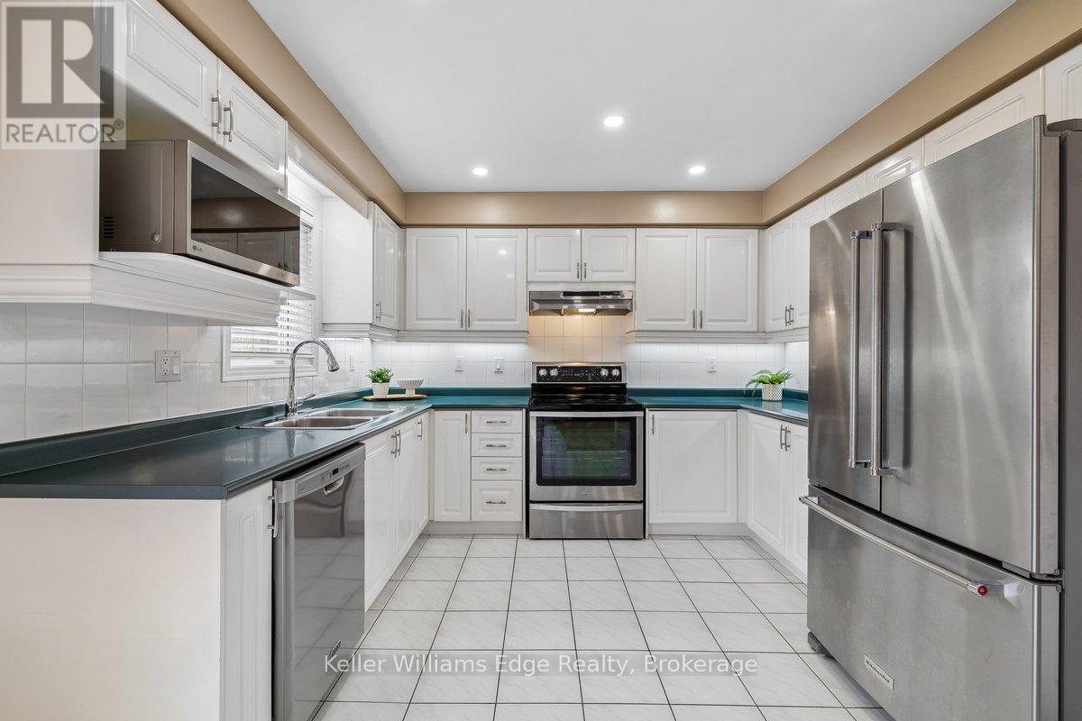 40 BROOKHURST CRESCENT - 11