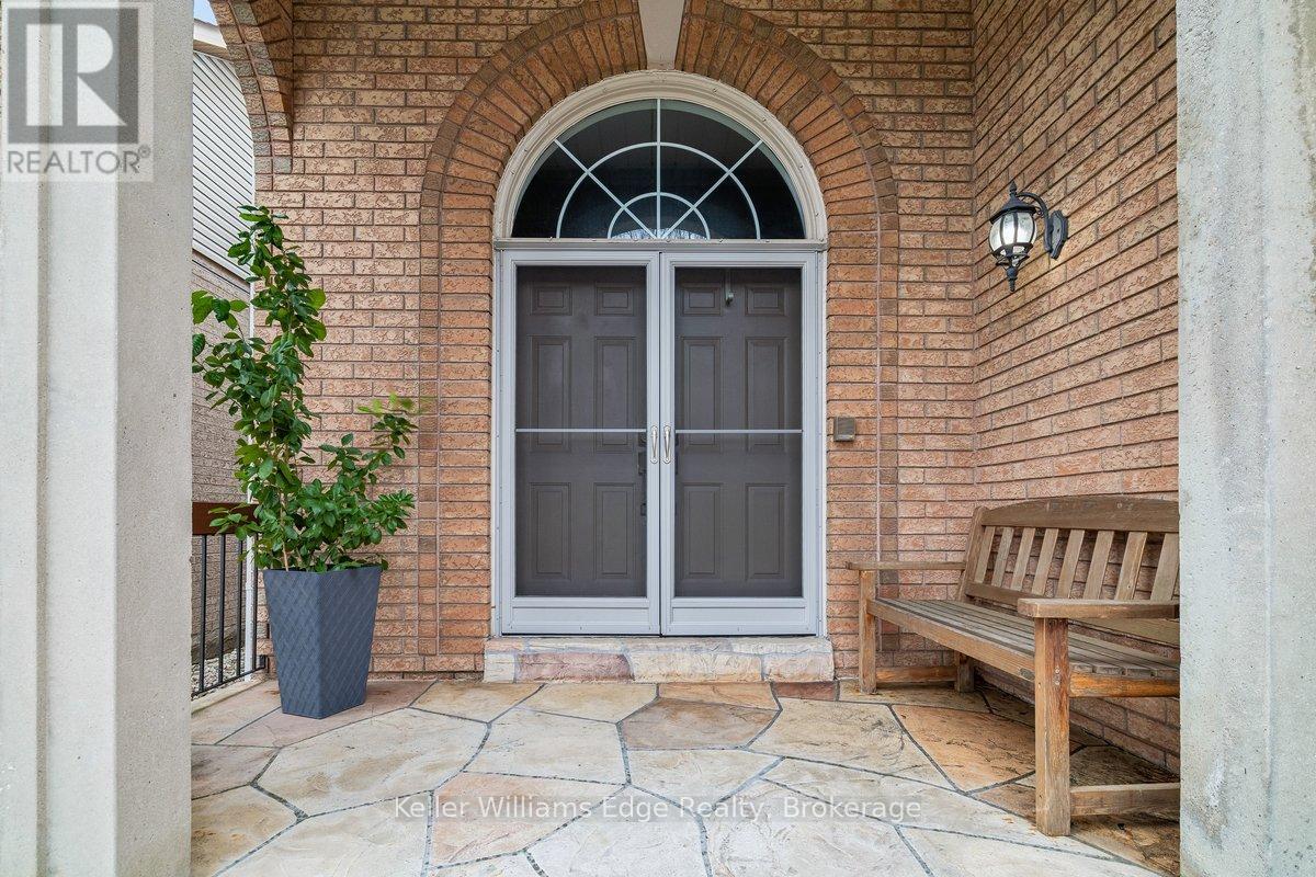 40 BROOKHURST CRESCENT - 2