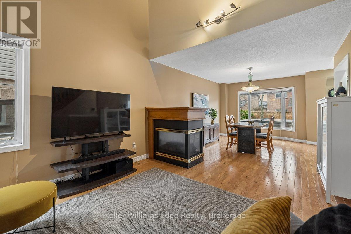 40 BROOKHURST CRESCENT - 6