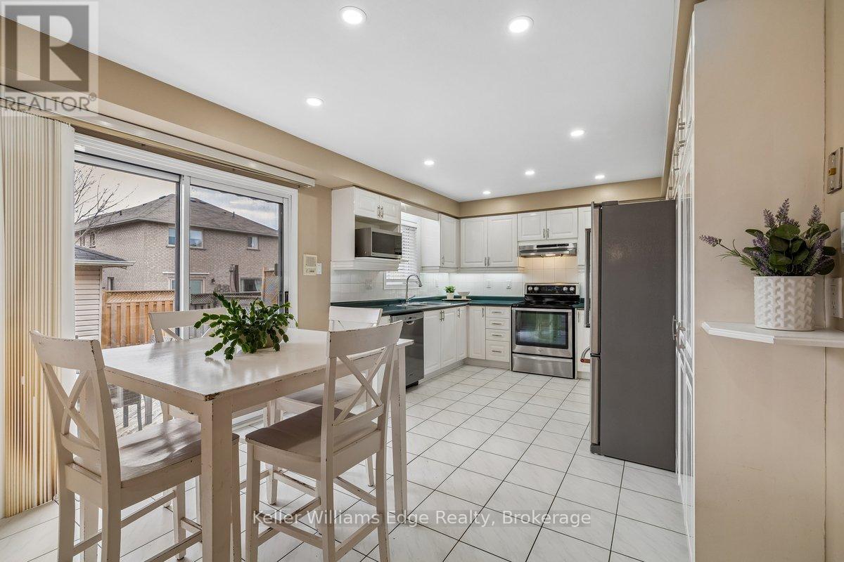 40 BROOKHURST CRESCENT - 9