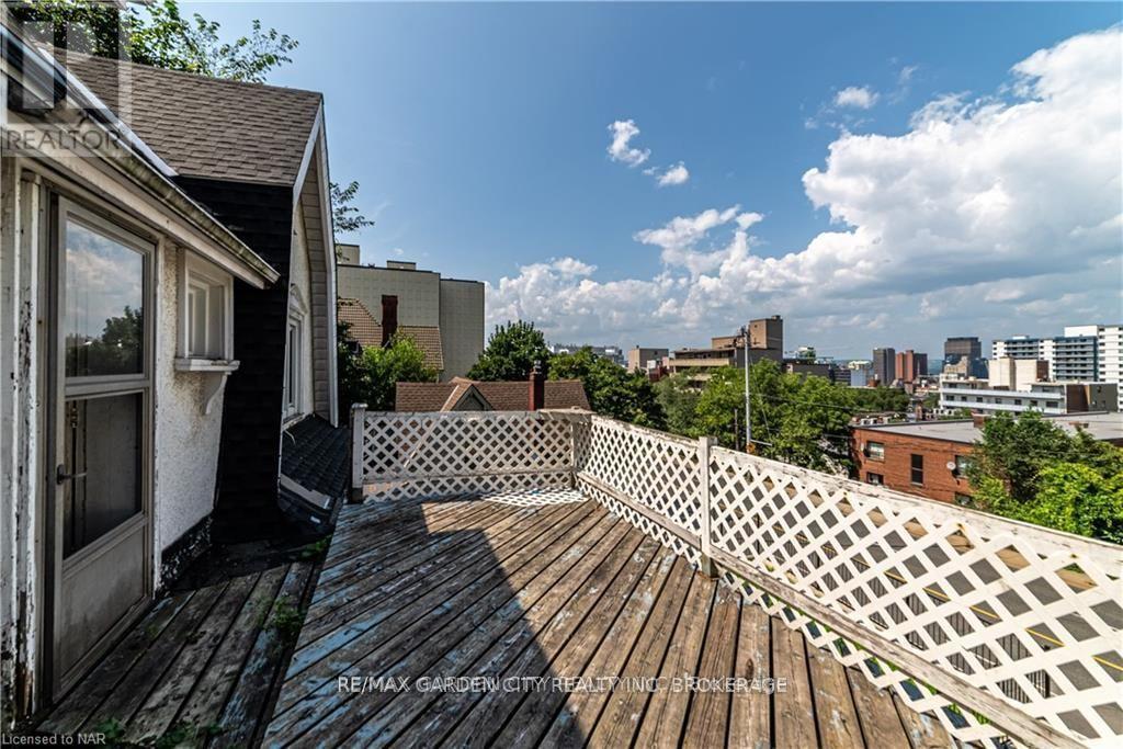 68 ARKLEDUN AVENUE - 3