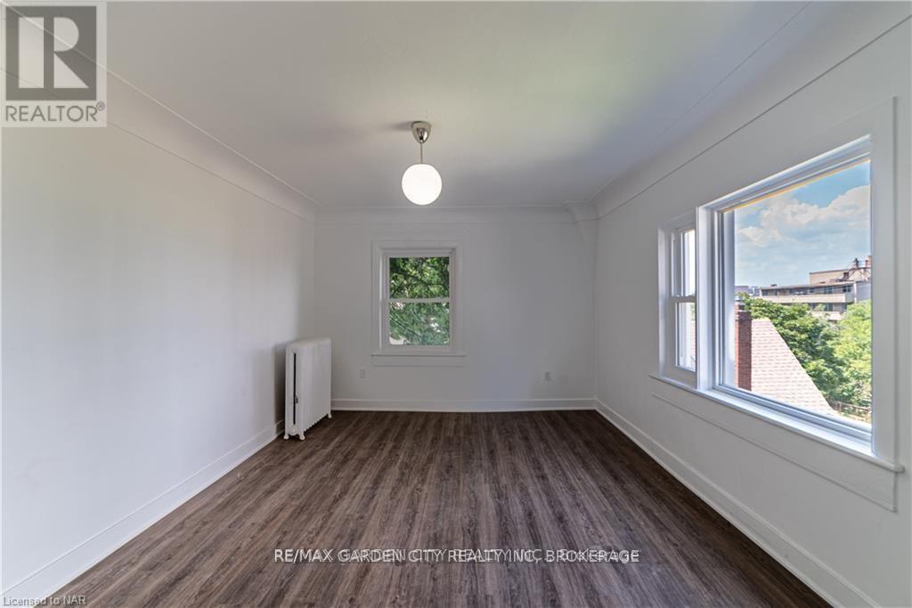 68 ARKLEDUN AVENUE - 4