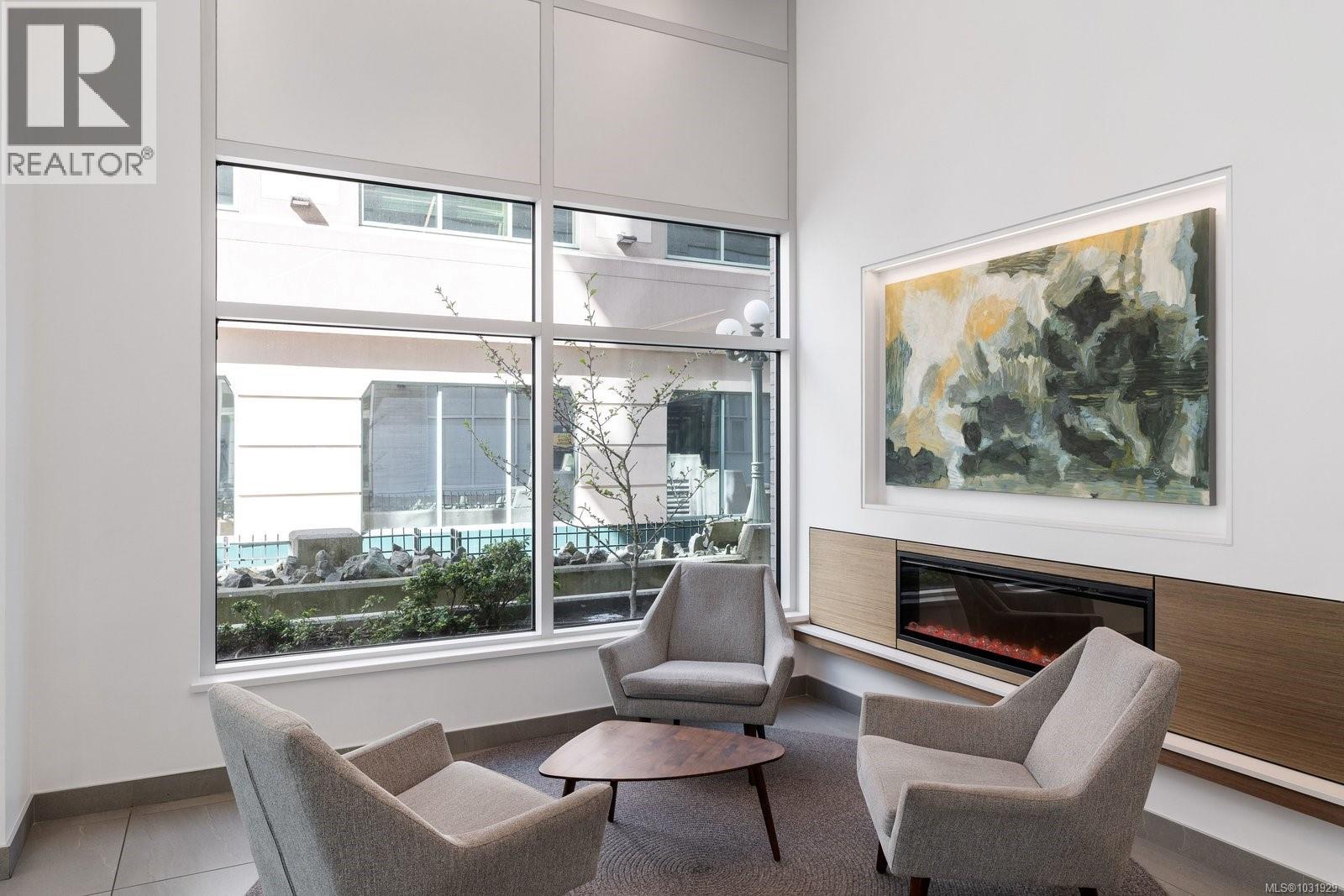 #504 848 YATES ST - 18