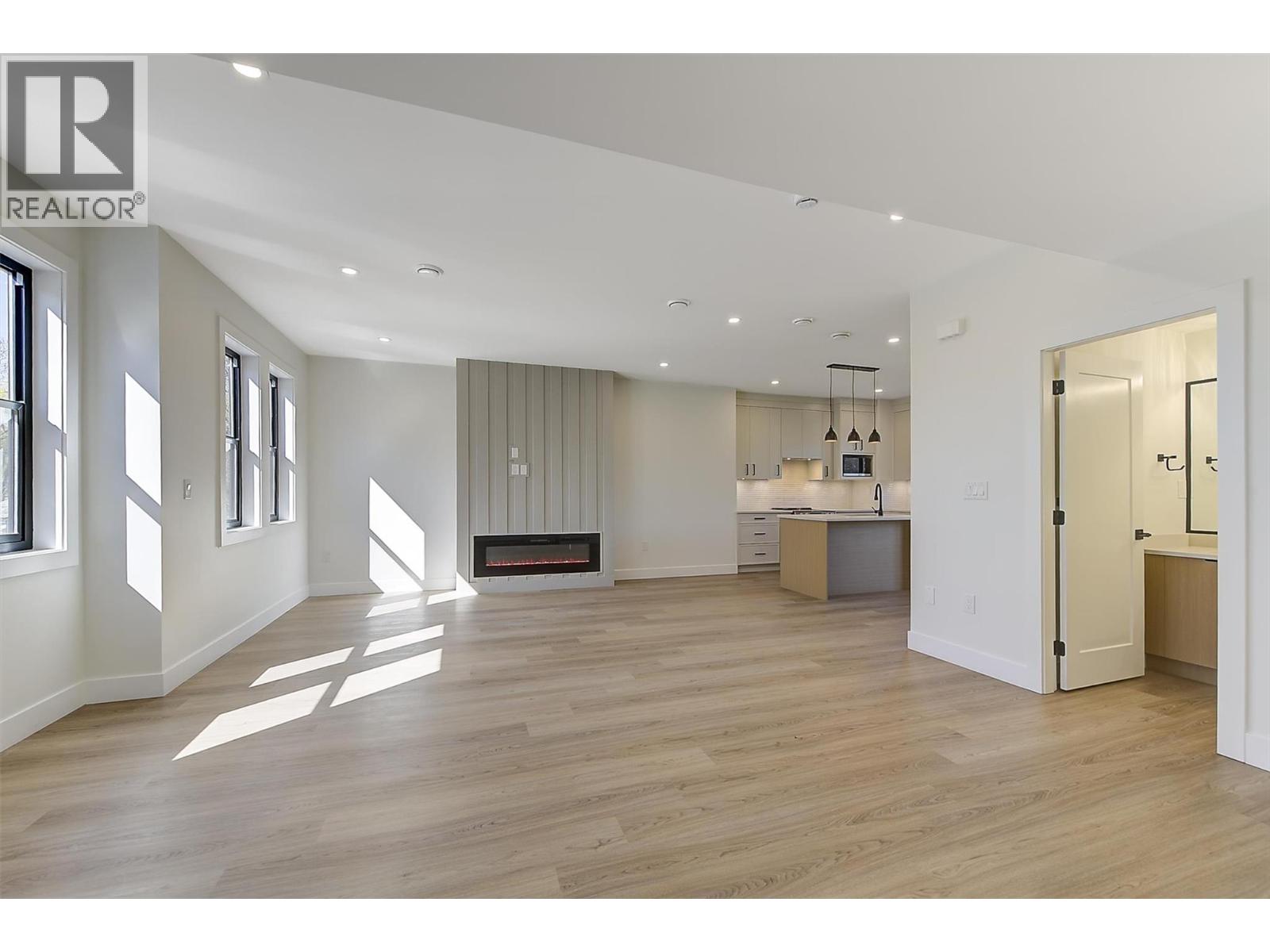 3590 Redecopp Road Unit# 4, Lake Country