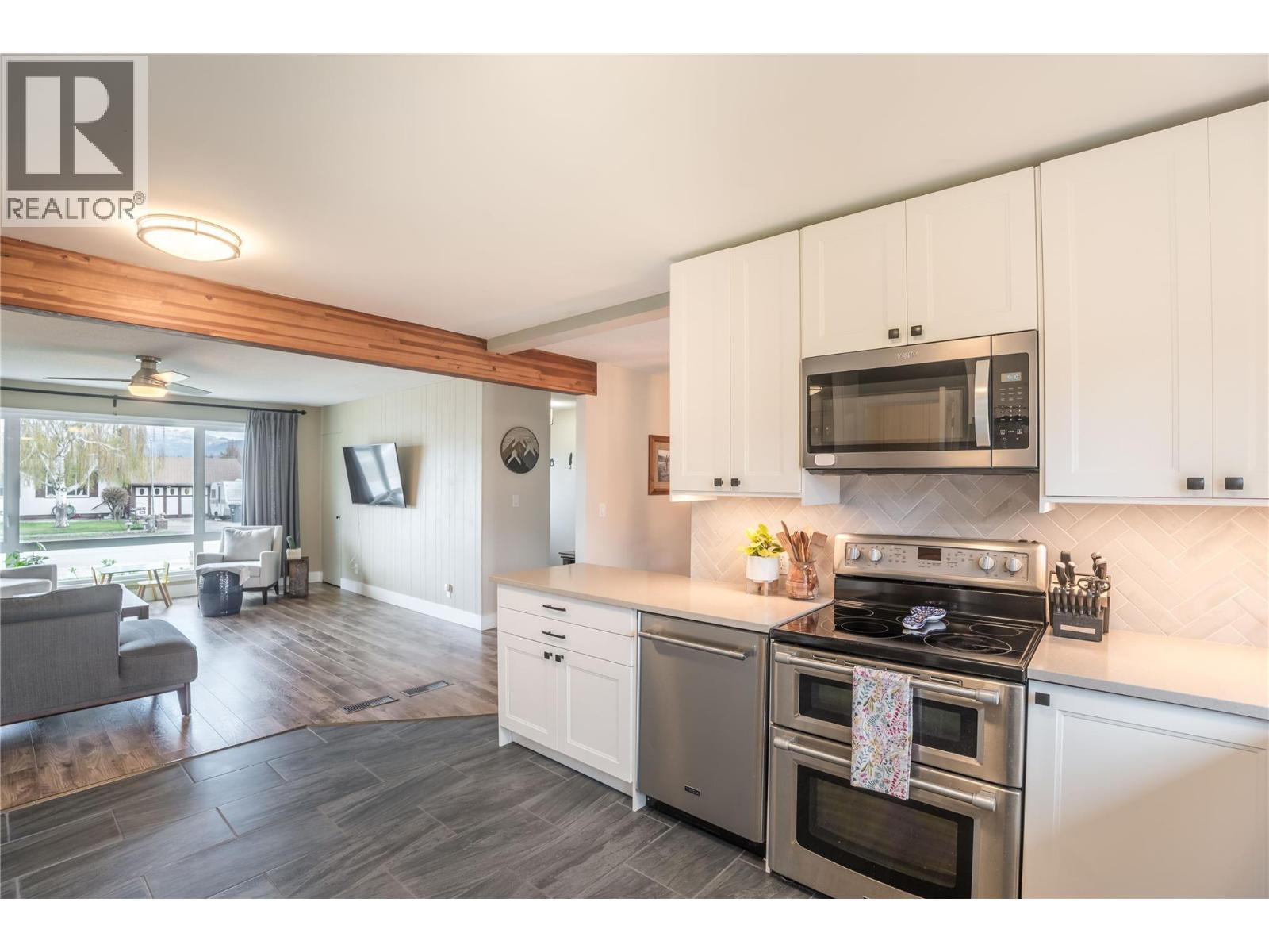 2513 Juniper Street, Summerland