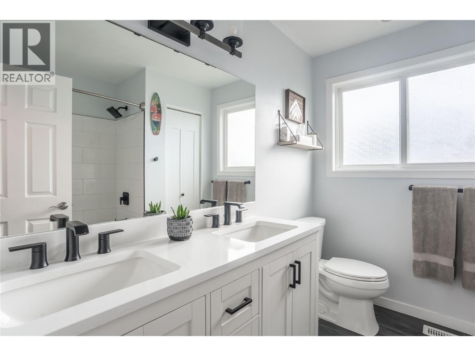 2513 Juniper Street, Summerland