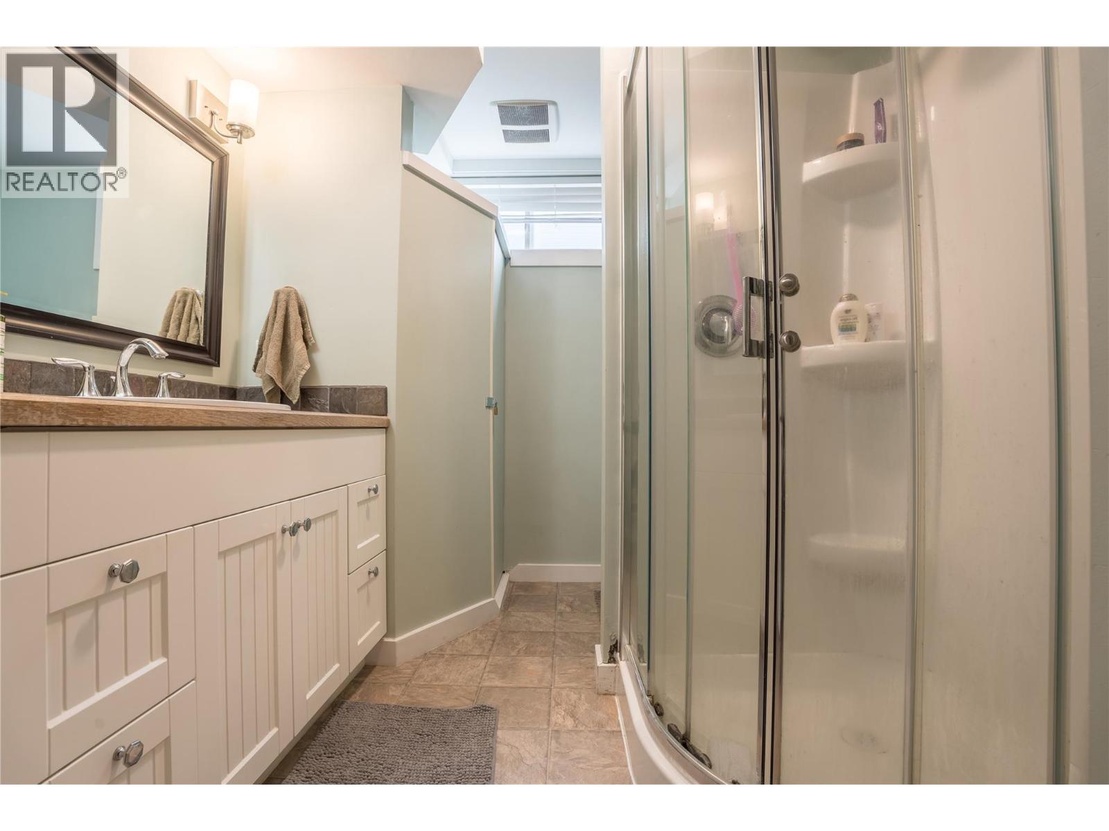 2513 Juniper Street, Summerland