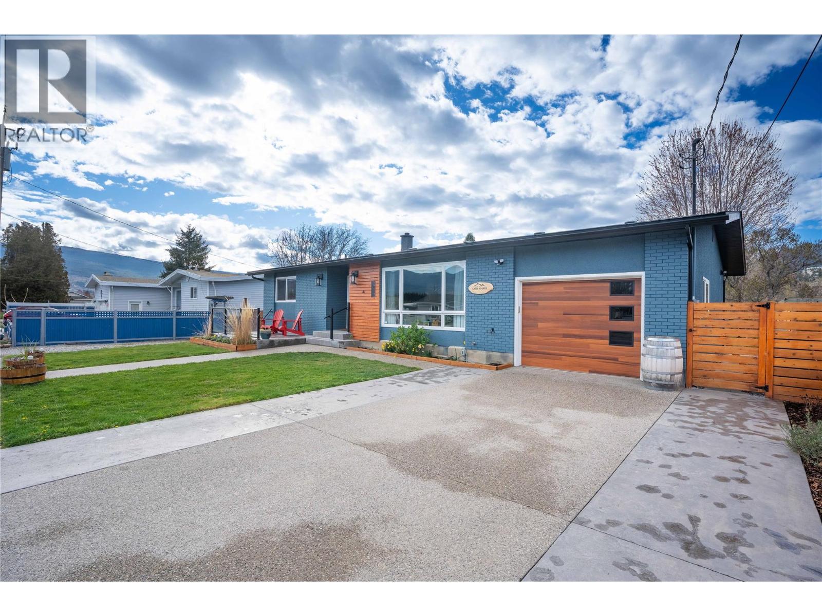 2513 Juniper Street, Summerland