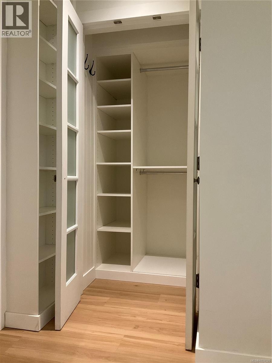 #114 2100 GRANITE ST - 21