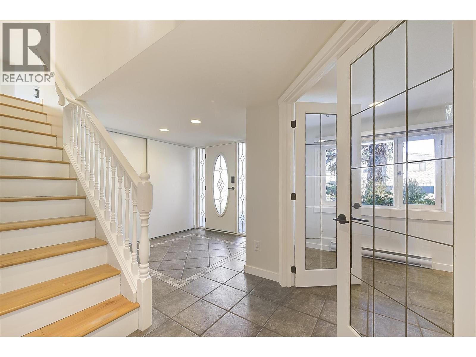 645 Francis Avenue, Kelowna