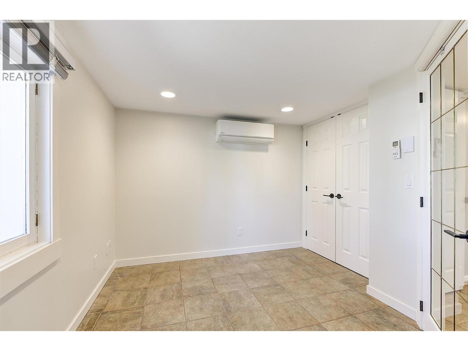 645 Francis Avenue, Kelowna