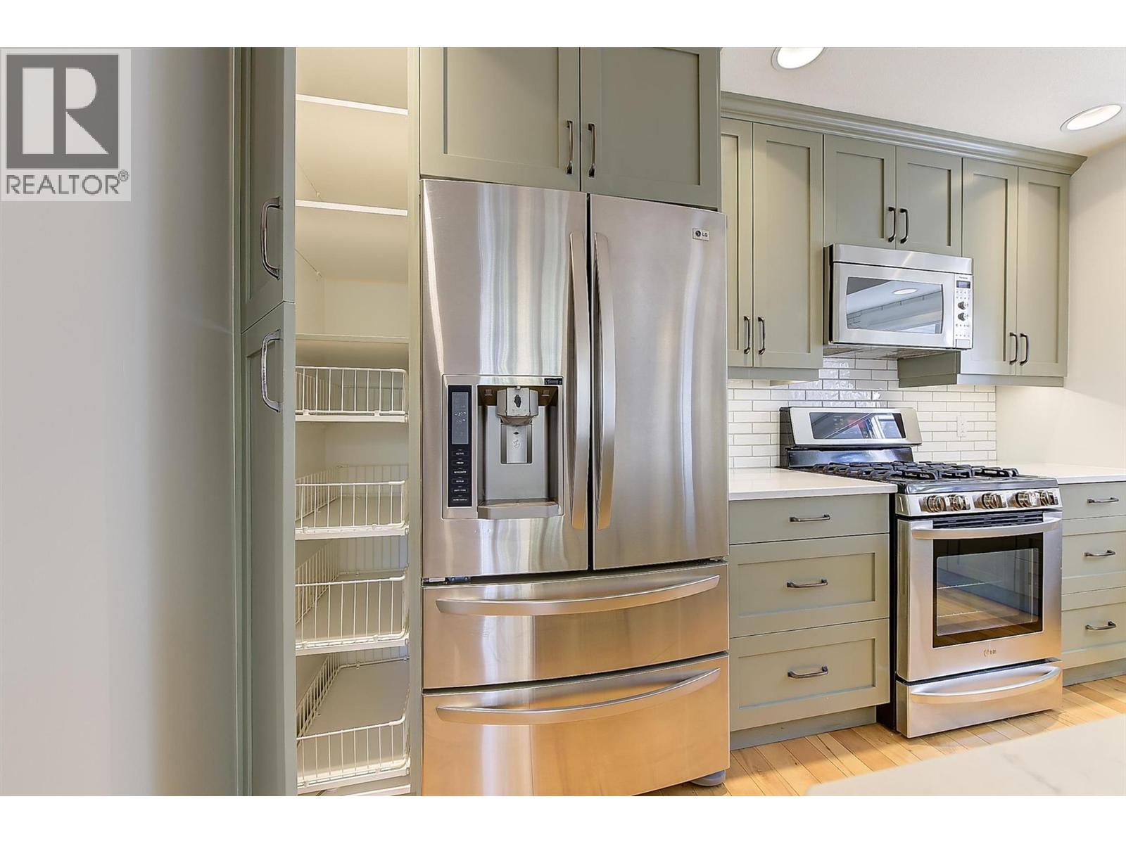 645 Francis Avenue, Kelowna