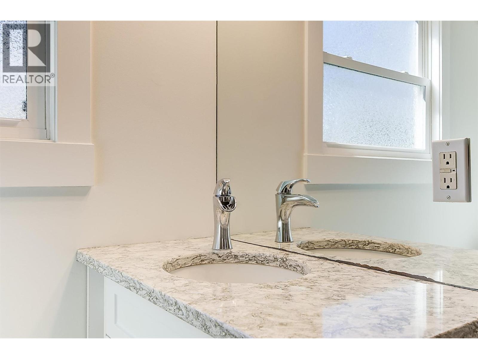 645 Francis Avenue, Kelowna