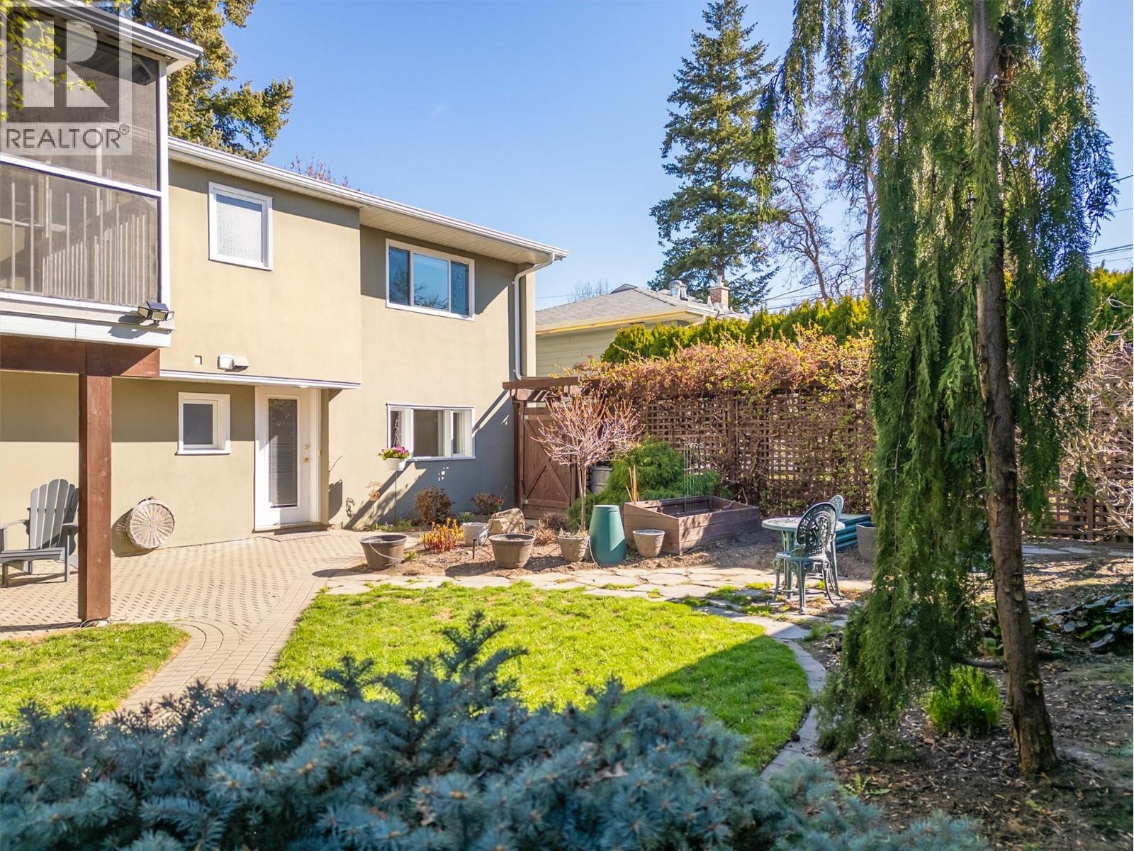 645 Francis Avenue, Kelowna