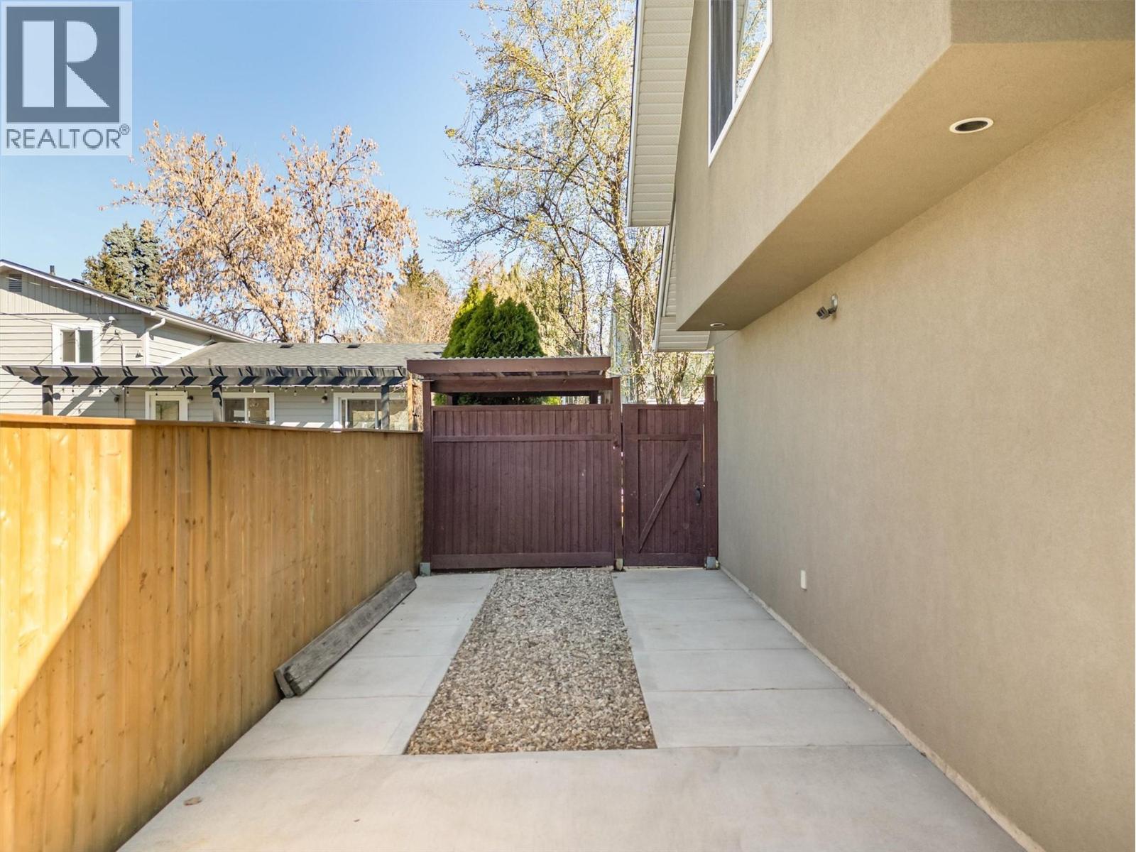 645 Francis Avenue, Kelowna