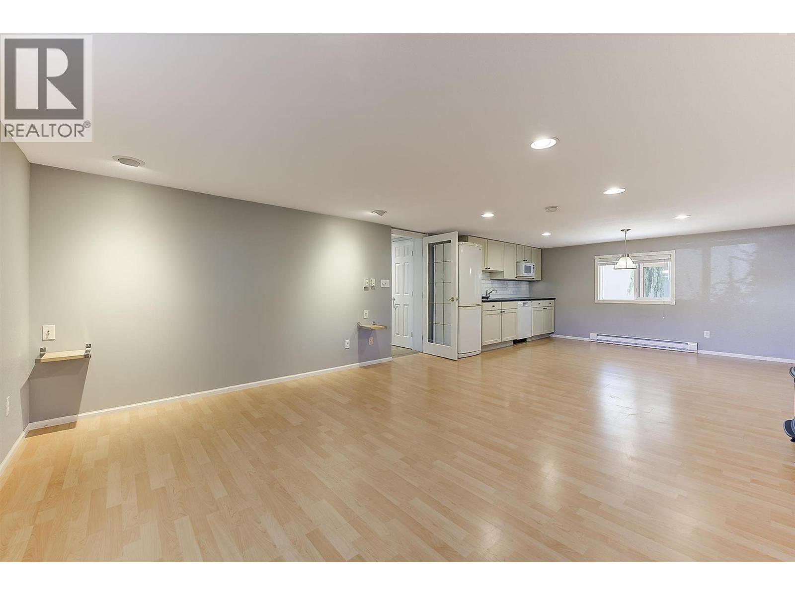 645 Francis Avenue, Kelowna