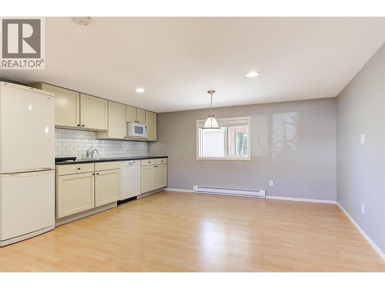 645 Francis Avenue, Kelowna