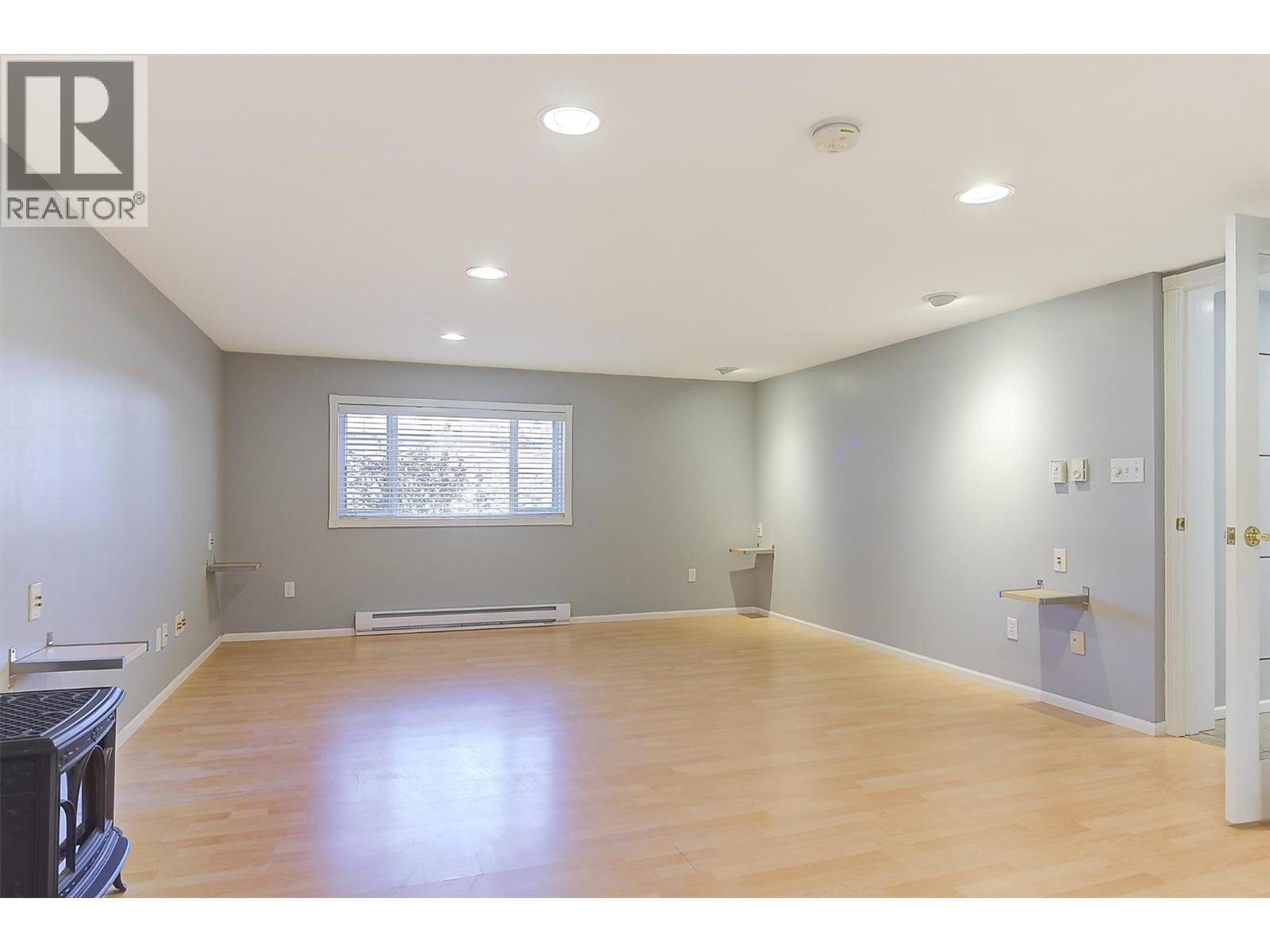 645 Francis Avenue, Kelowna