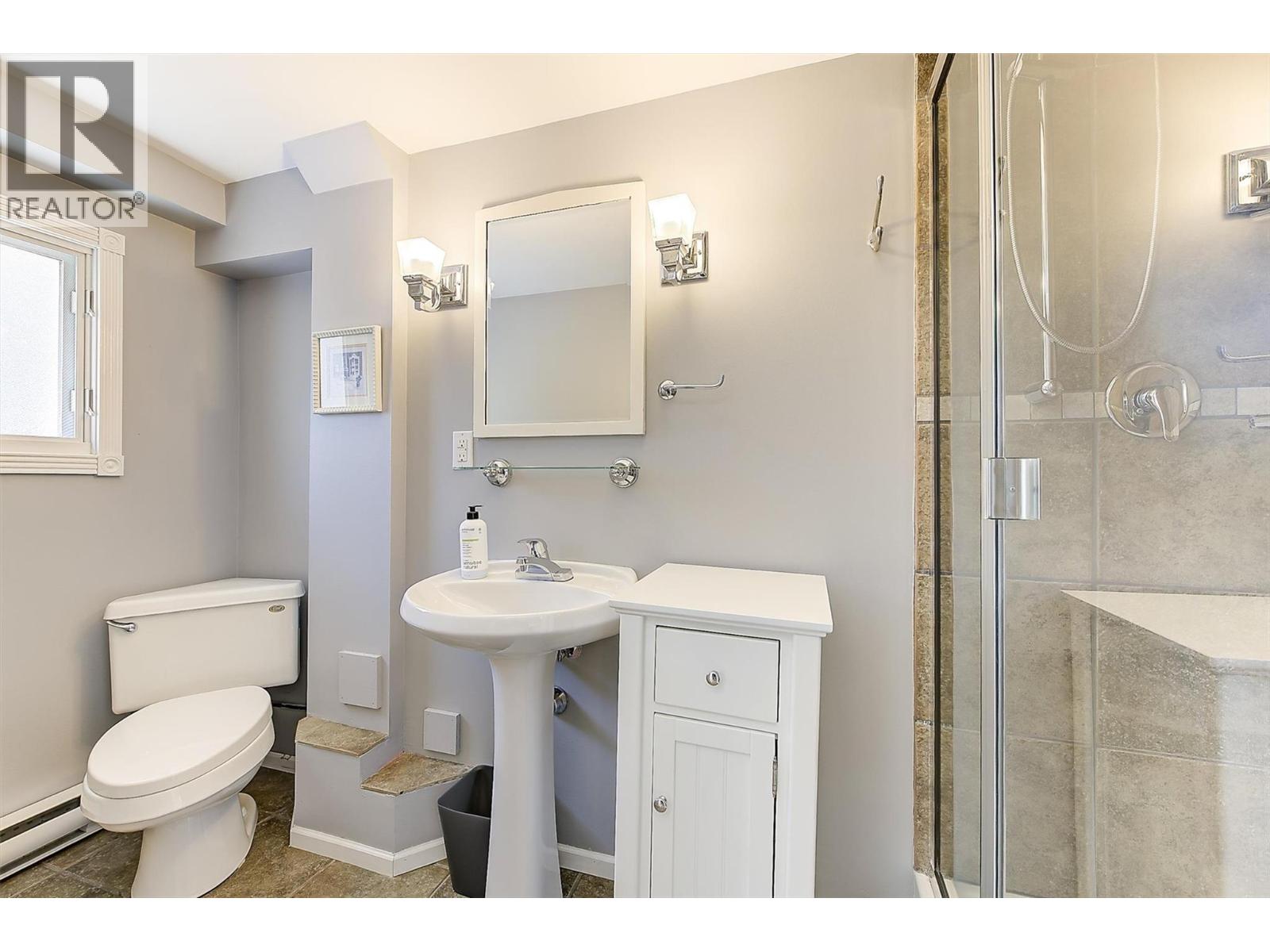 645 Francis Avenue - 54