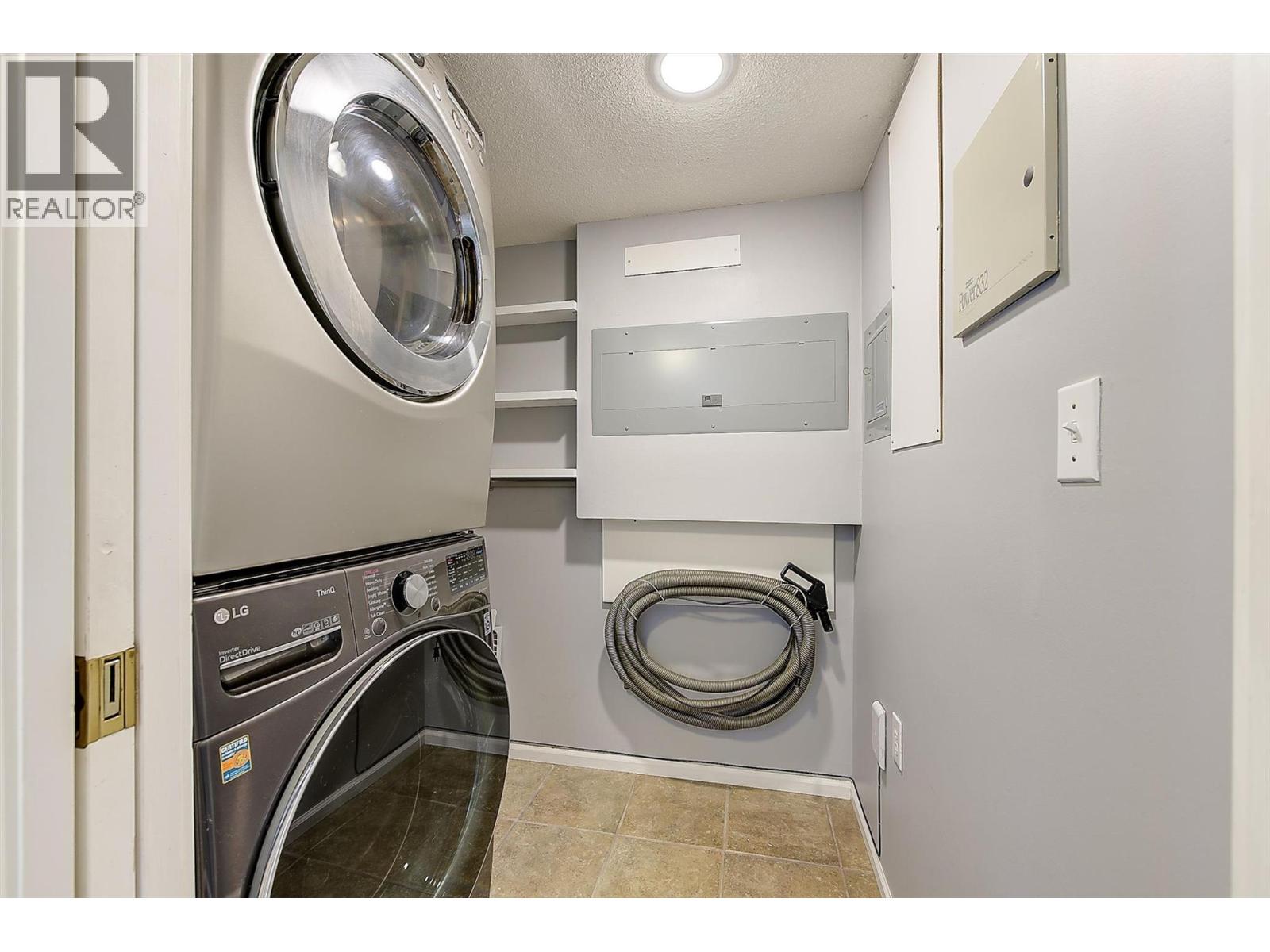 645 Francis Avenue, Kelowna