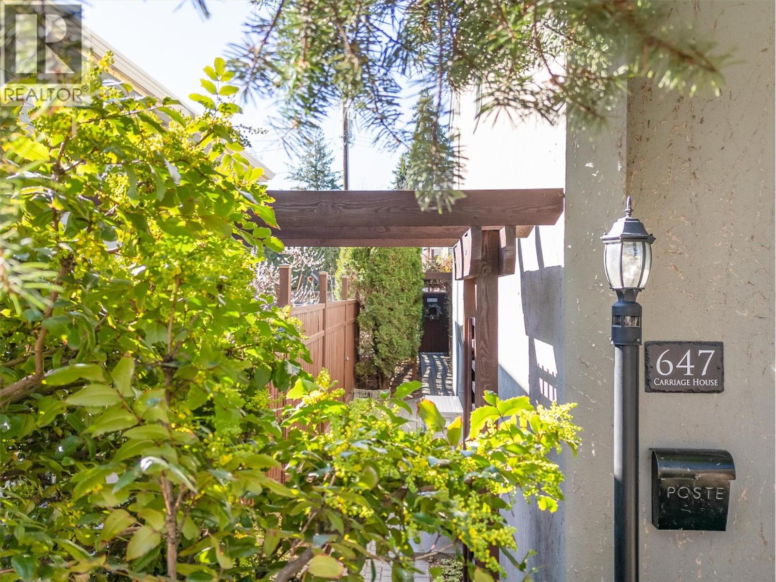 645 Francis Avenue, Kelowna