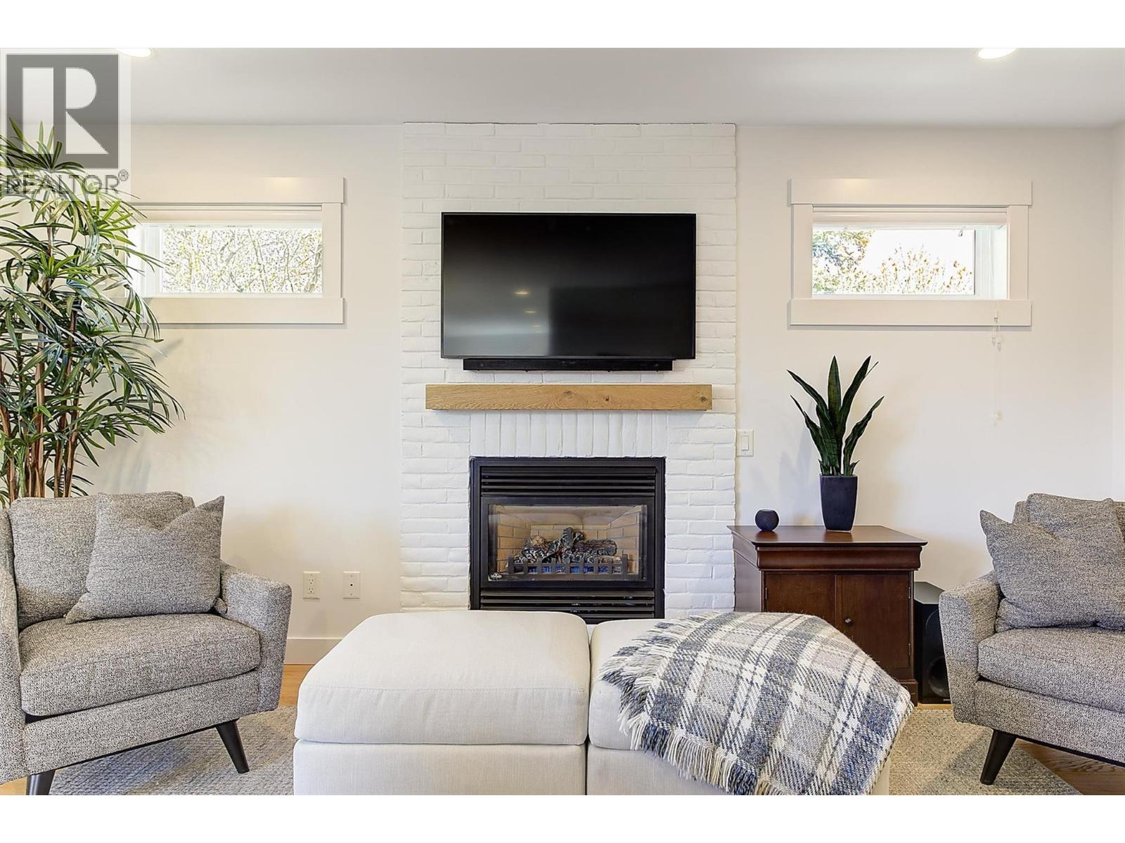 645 Francis Avenue, Kelowna