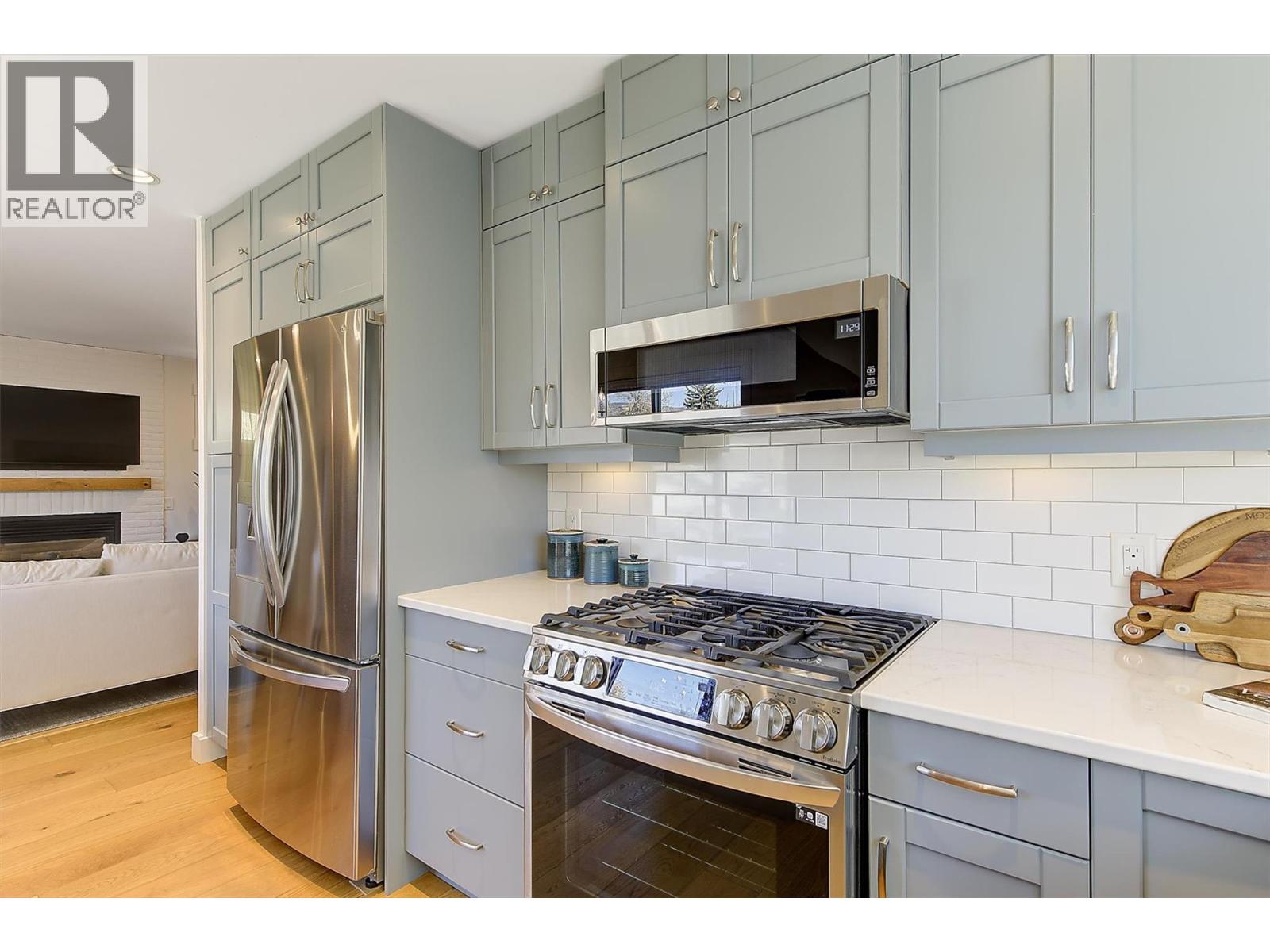 645 Francis Avenue, Kelowna