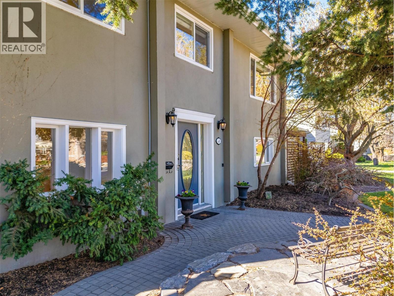645 Francis Avenue, Kelowna