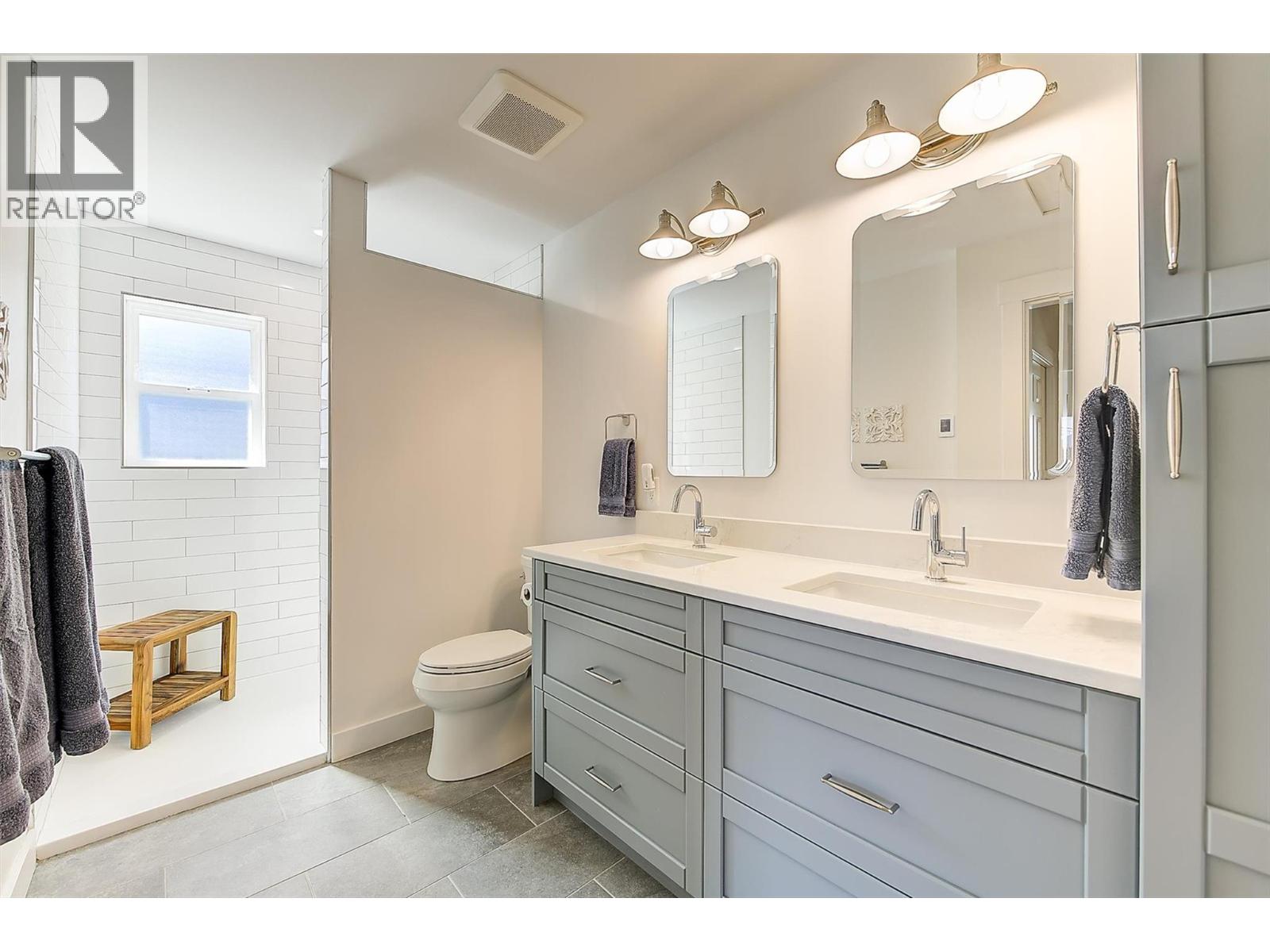 645 Francis Avenue - 85
